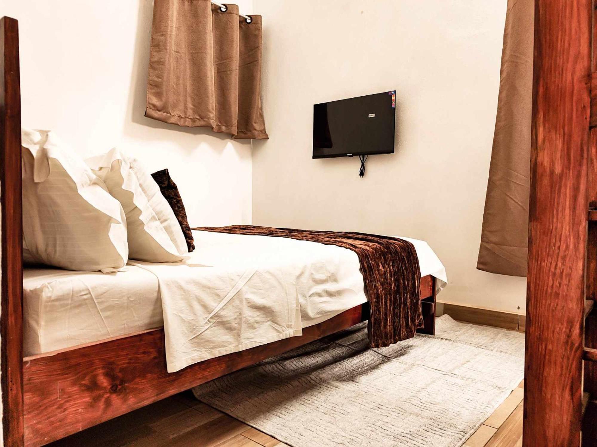 M'Serenity Guest House Антананариву Экстерьер фото